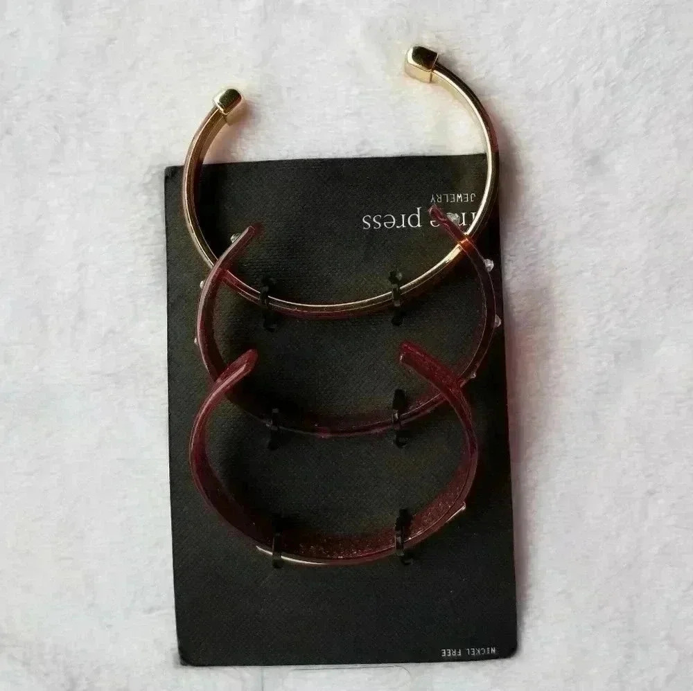 Stylish Acrylic With Cute Details Bangle Set 8$